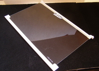 PÓŁKA SZKLANA W RAMKACH